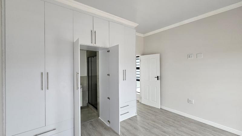 3 Bedroom Property for Sale in Sandy Point Western Cape